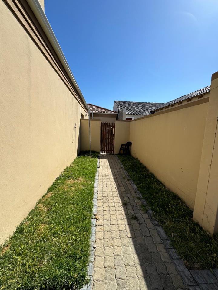 3 Bedroom Property for Sale in Fairview Golf Estate Western Cape